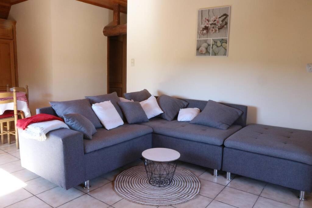 Lo'Ree Des Pres Apartment Grandrieu Luaran gambar